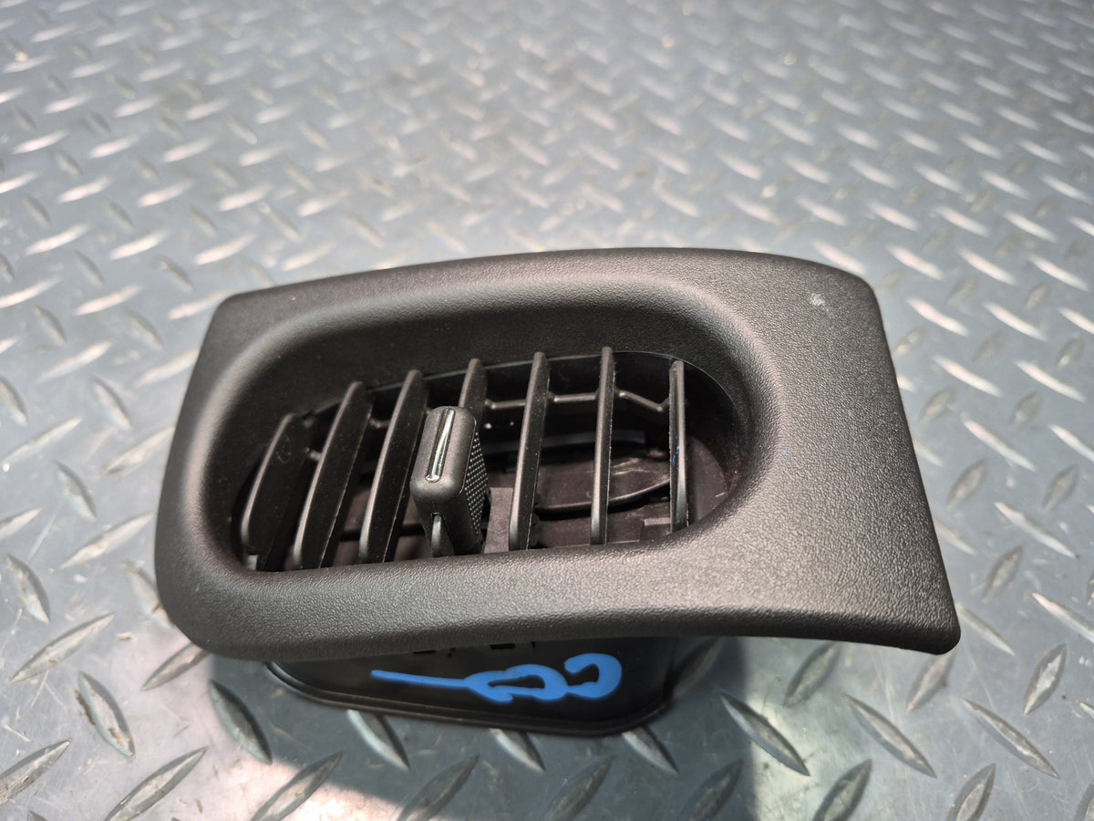05-13 Chevrolet Corvette C6 Dash Front Right A/C Air Vent Grille 10323198 OEM