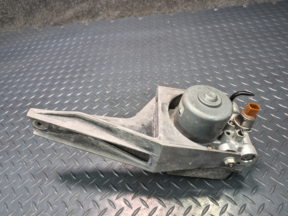05-08 Chevrolet Corvette C6 Anti Lock Brake ABS Pump Module w Bracket OEM