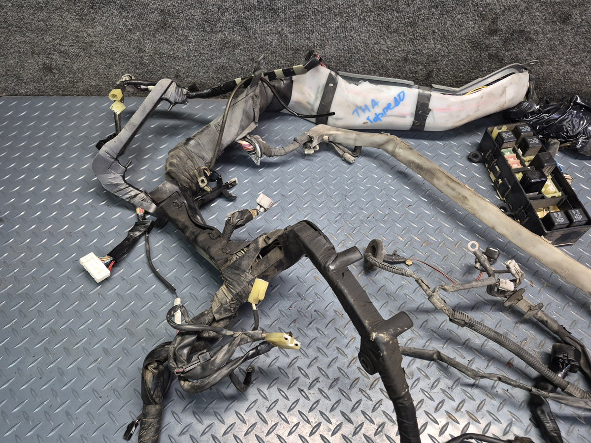94-95 Toyota Hiace KZH106W SCL A/T Dashboard Dash Wire Wiring Harness OEM