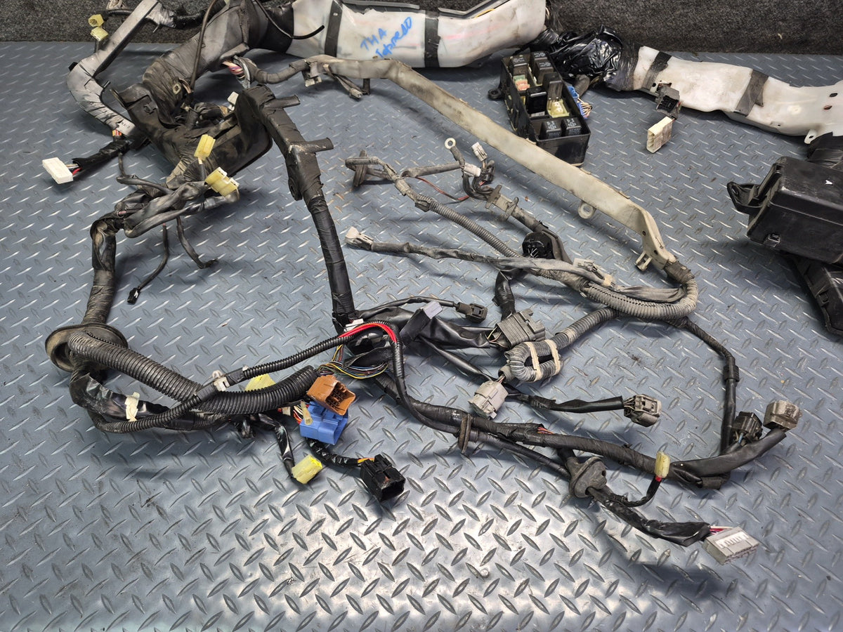 94-95 Toyota Hiace KZH106W SCL A/T Dashboard Dash Wire Wiring Harness OEM