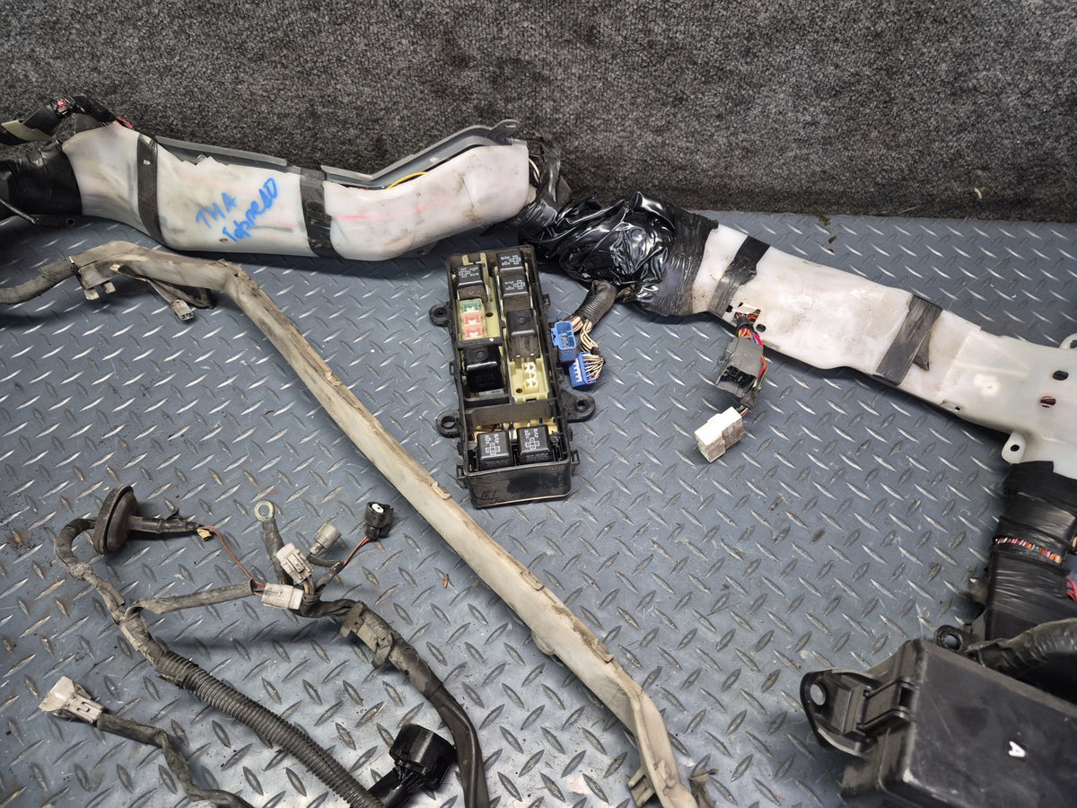 94-95 Toyota Hiace KZH106W SCL A/T Dashboard Dash Wire Wiring Harness OEM