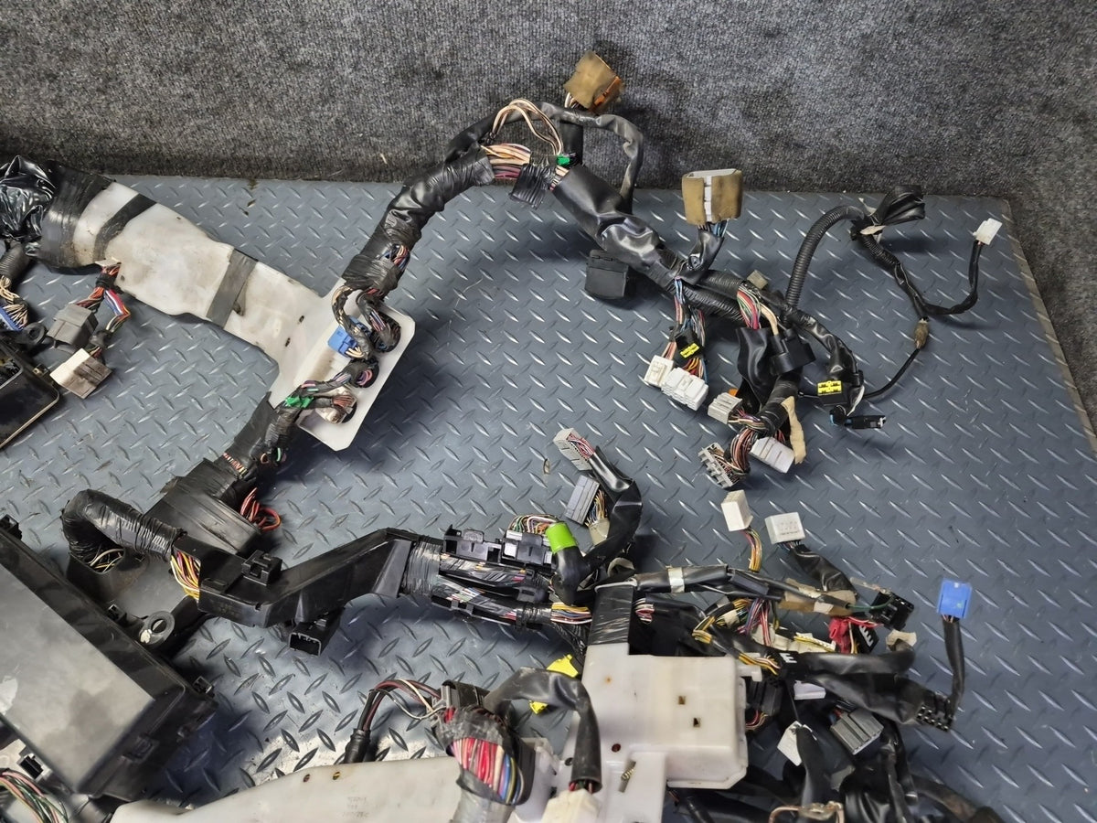 94-95 Toyota Hiace KZH106W SCL A/T Dashboard Dash Wire Wiring Harness OEM