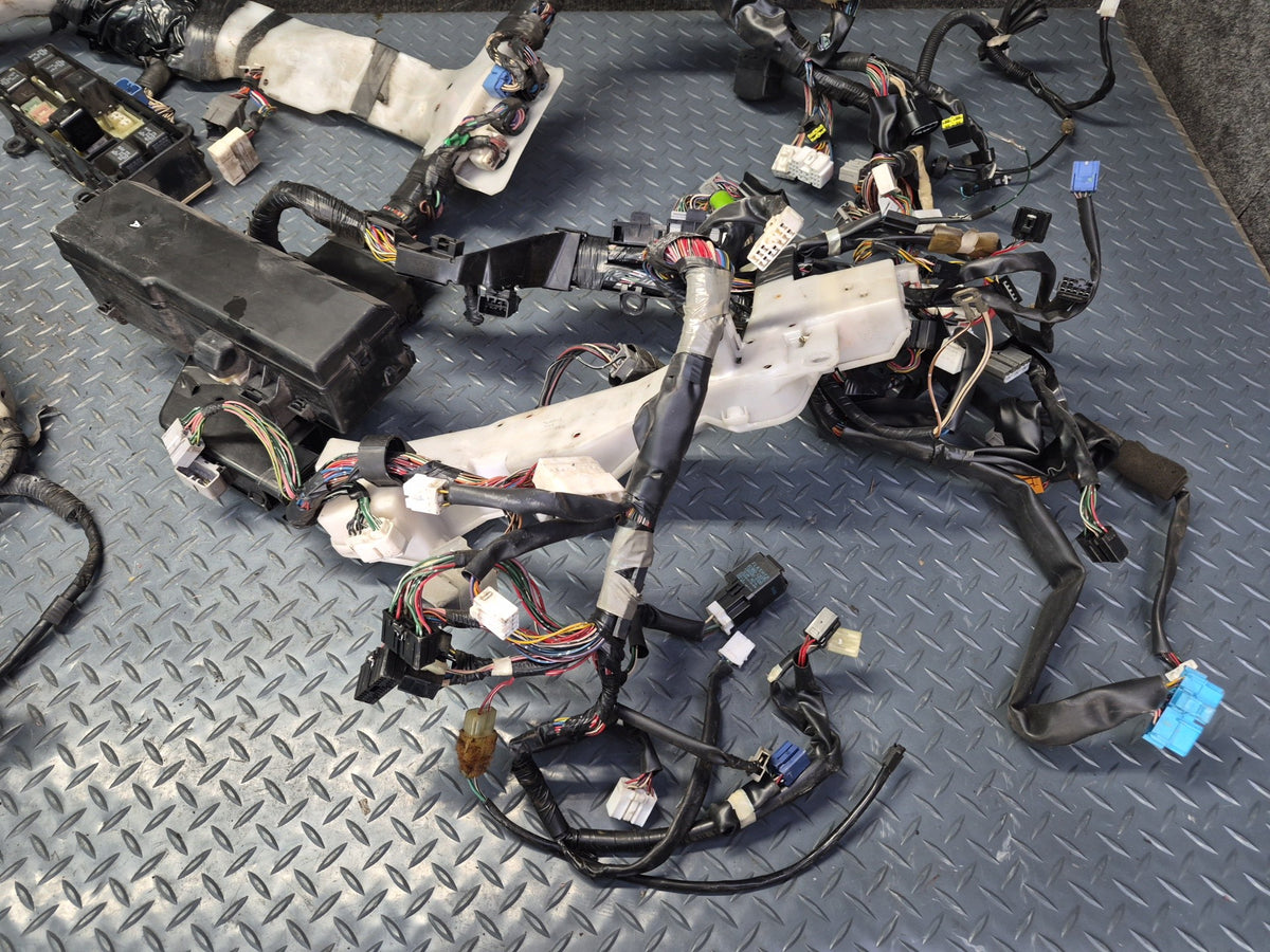 94-95 Toyota Hiace KZH106W SCL A/T Dashboard Dash Wire Wiring Harness OEM