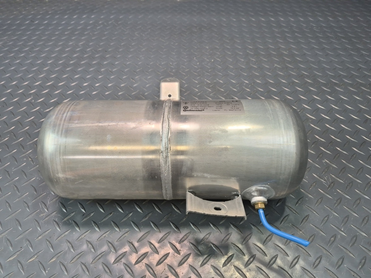2008-2010 Porsche Cayenne 957 Air Suspension Pressure Tank Accumulator