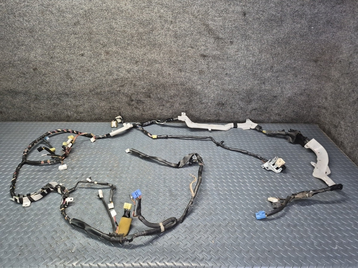 94-95 Toyota Hiace KZH106W Super Custom Interior Right Floor Wiring Harness OEM