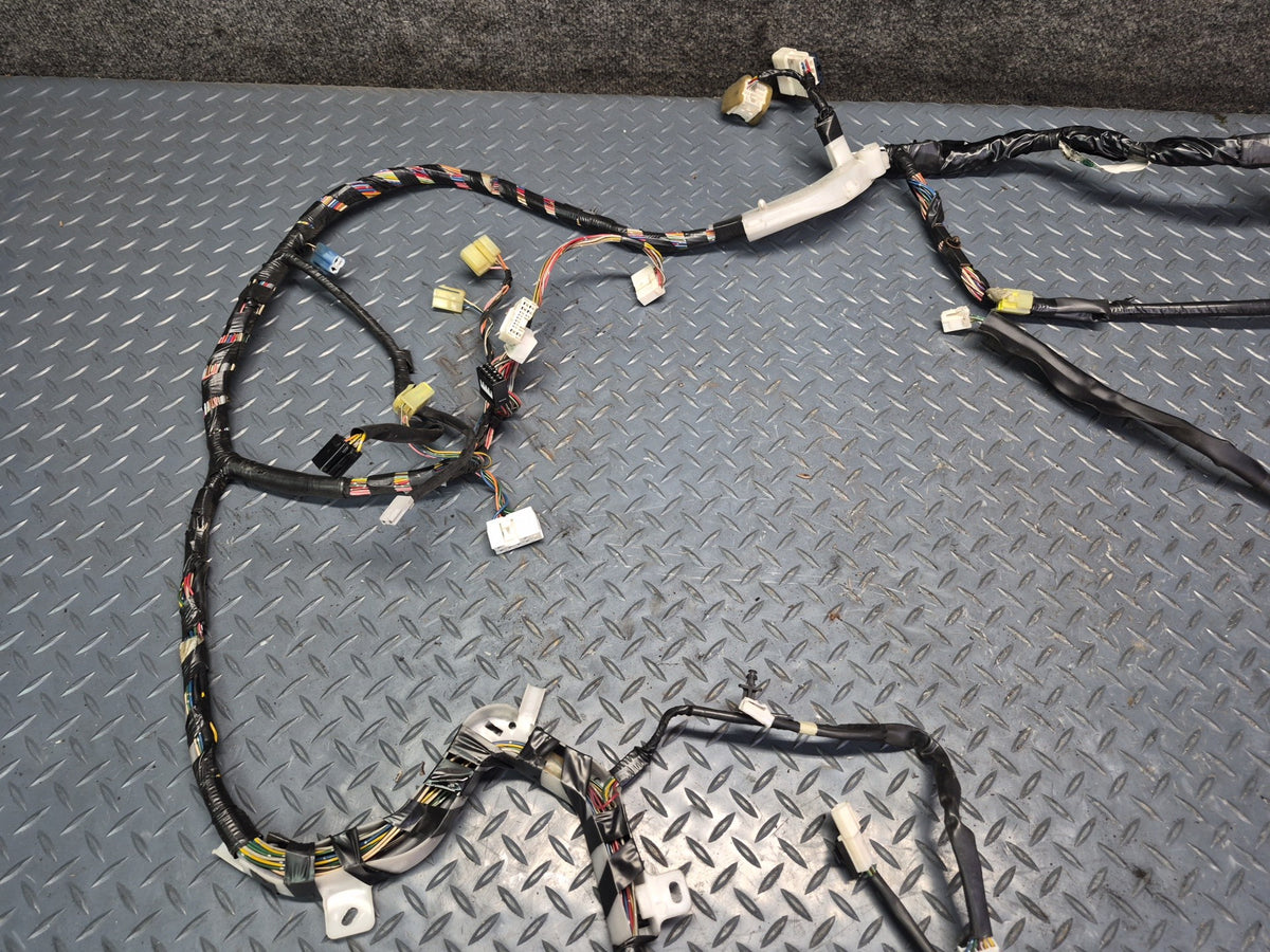 94-95 Toyota Hiace KZH106W Super Custom Interior Right Floor Wiring Harness OEM
