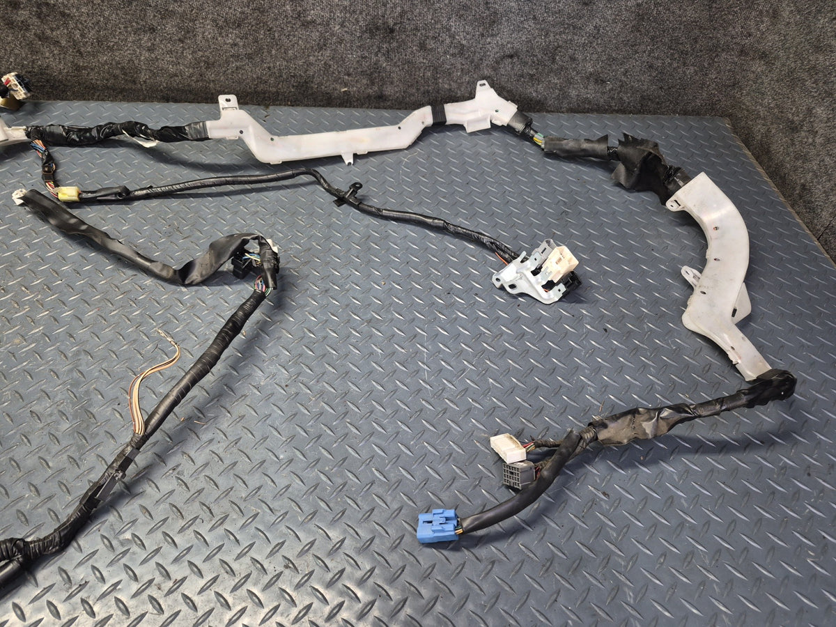 94-95 Toyota Hiace KZH106W Super Custom Interior Right Floor Wiring Harness OEM