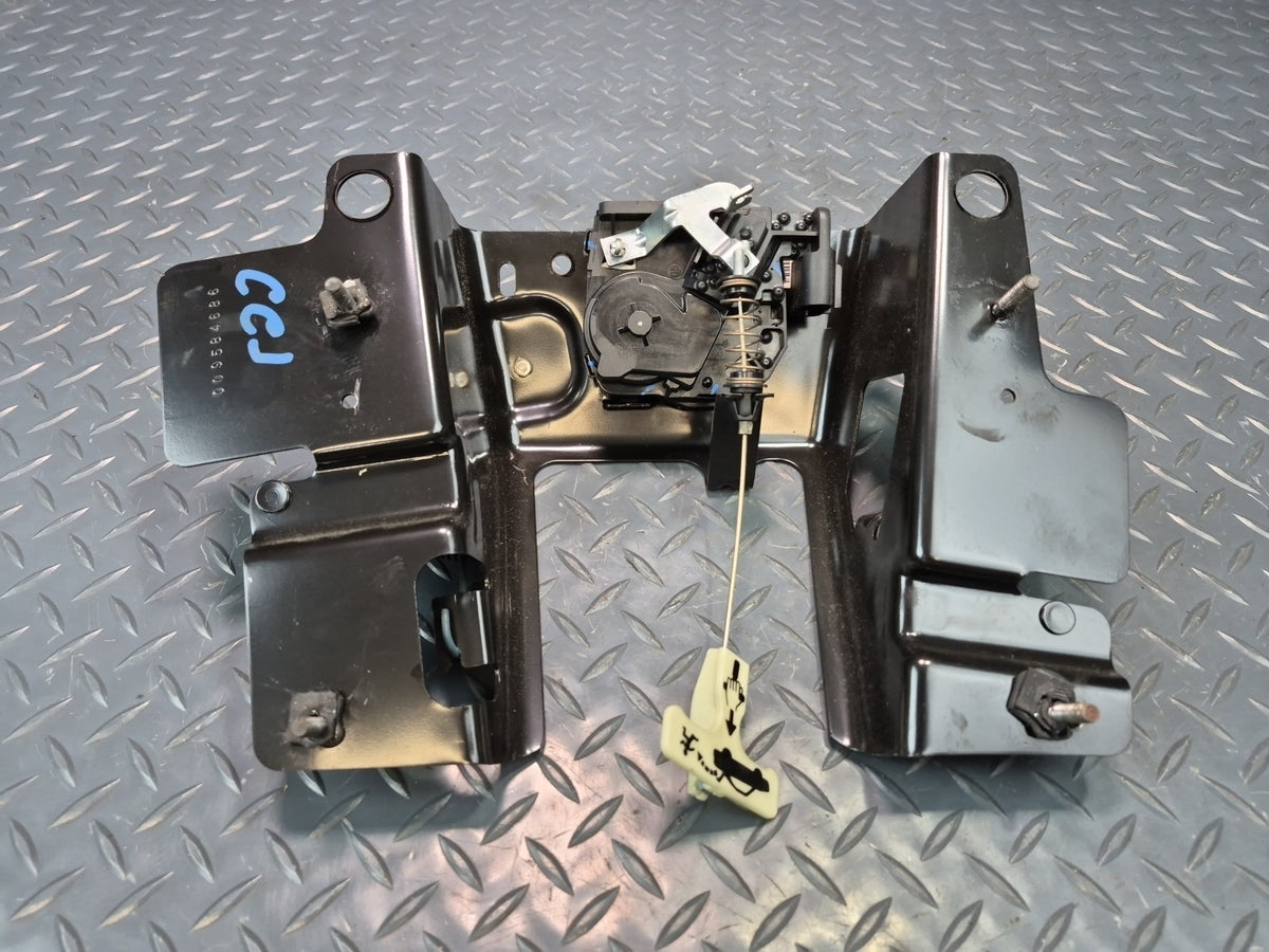 05-08 Chevrolet Corvette C6 Convertible Rear Trunk Lid Open Release Latch OEM