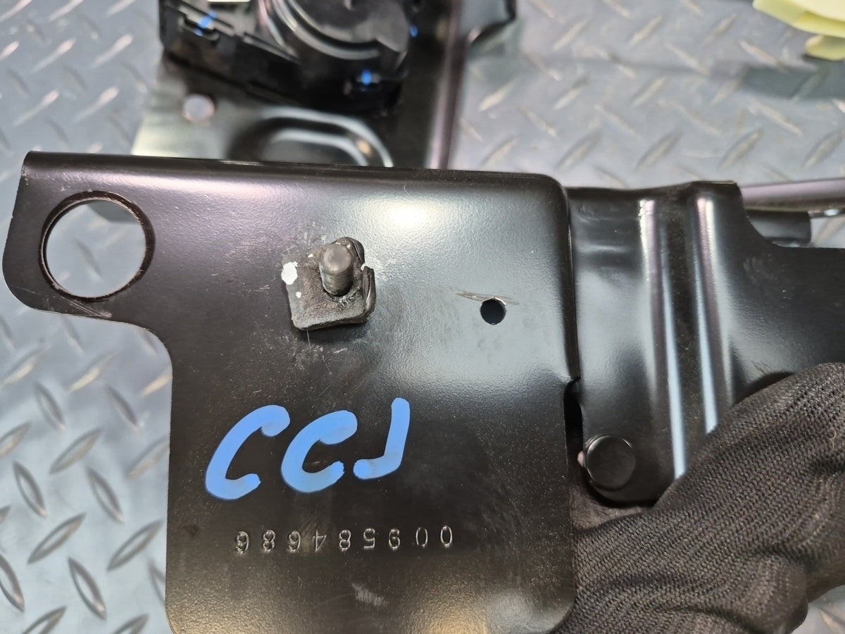05-08 Chevrolet Corvette C6 Convertible Rear Trunk Lid Open Release Latch OEM