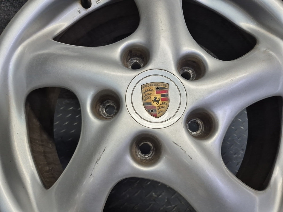 1999-2004 Porsche 911 996 Front Alloy R17" Wheel Rim 17x7 ET55 99636212400