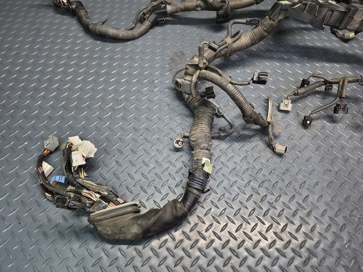 2010 Lexus UVF46L LS600h 2URFSE Hybrid Engine Motor Wire Wiring Harness OEM