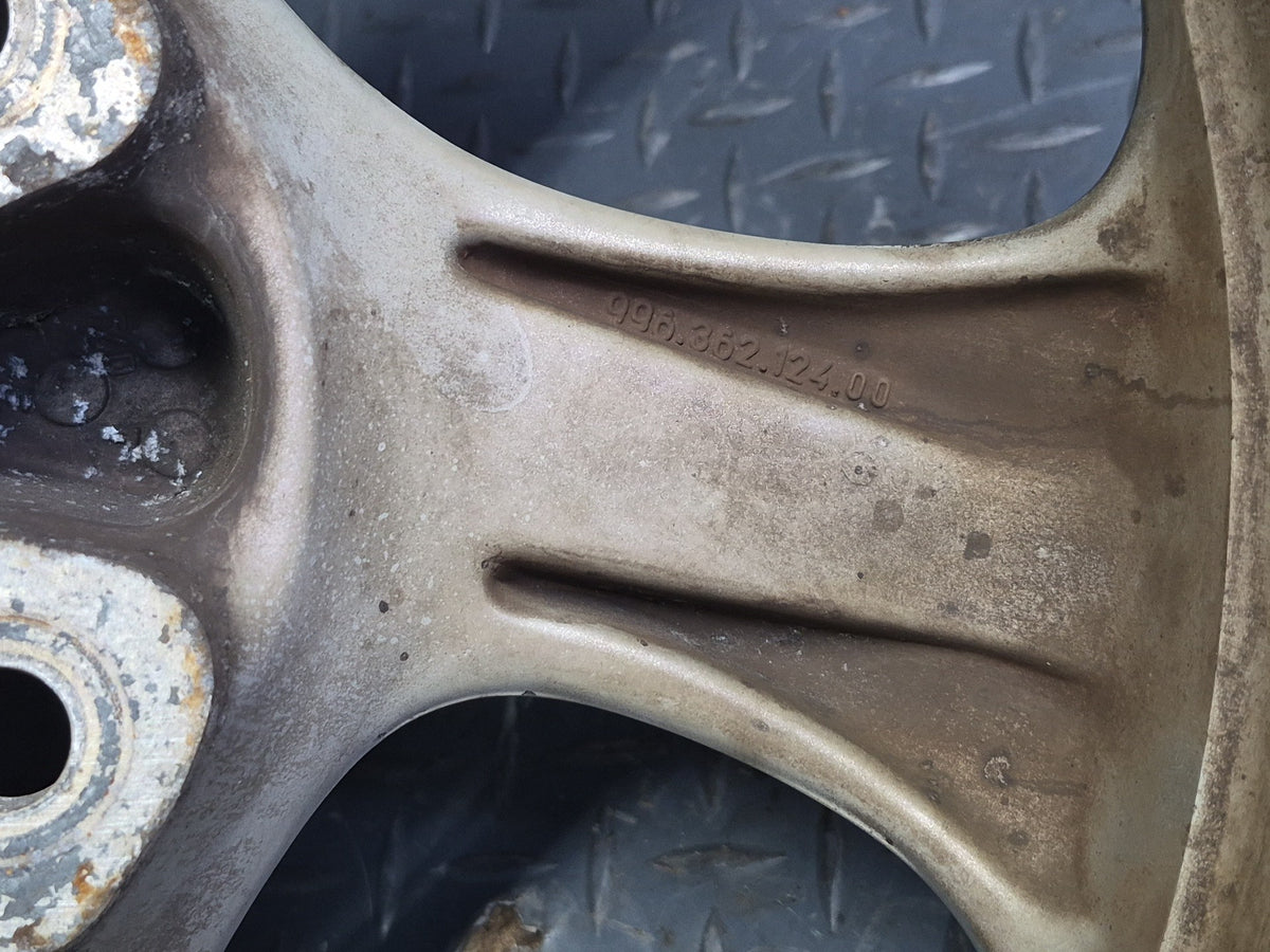 1999-2004 Porsche 911 996 Front Alloy R17" Wheel Rim 17x7 ET55 99636212400