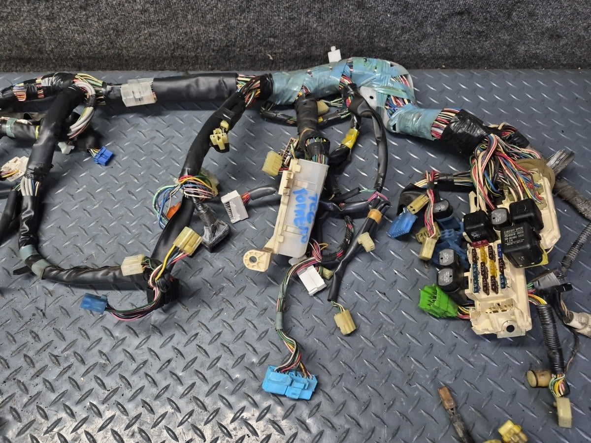 1986 Toyota Cressida MX73 Instrument Panel Under Dash Wire Wiring Harness OEM