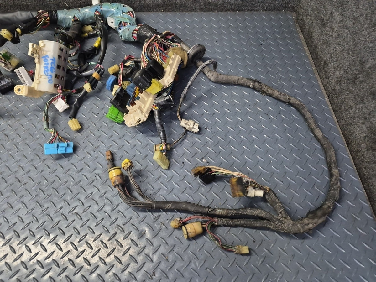 1986 Toyota Cressida MX73 Instrument Panel Under Dash Wire Wiring Harness OEM