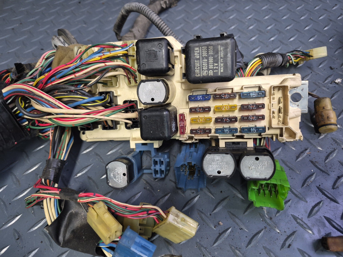 1986 Toyota Cressida MX73 Instrument Panel Under Dash Wire Wiring Harness OEM