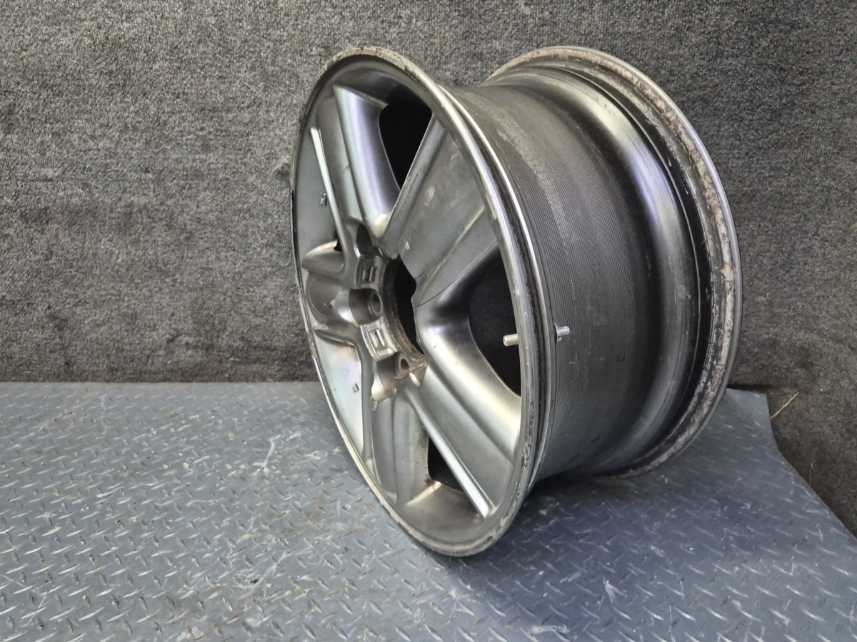 2005-2007 Lexus UZJ100L LX470 Factory 18" R18 Alloy Wheel Rim 18x8J ET60