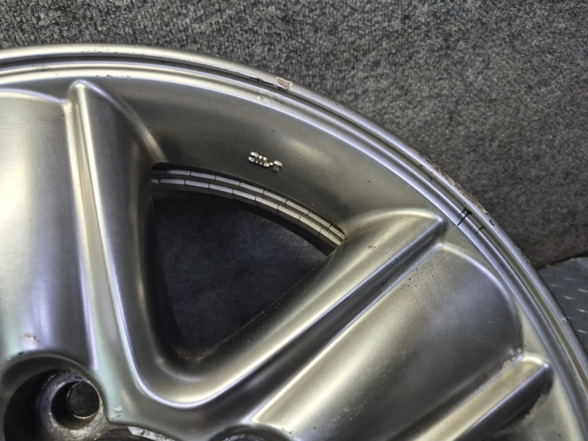 2005-2007 Lexus UZJ100L LX470 Factory 18" R18 Alloy Wheel Rim 18x8J ET60