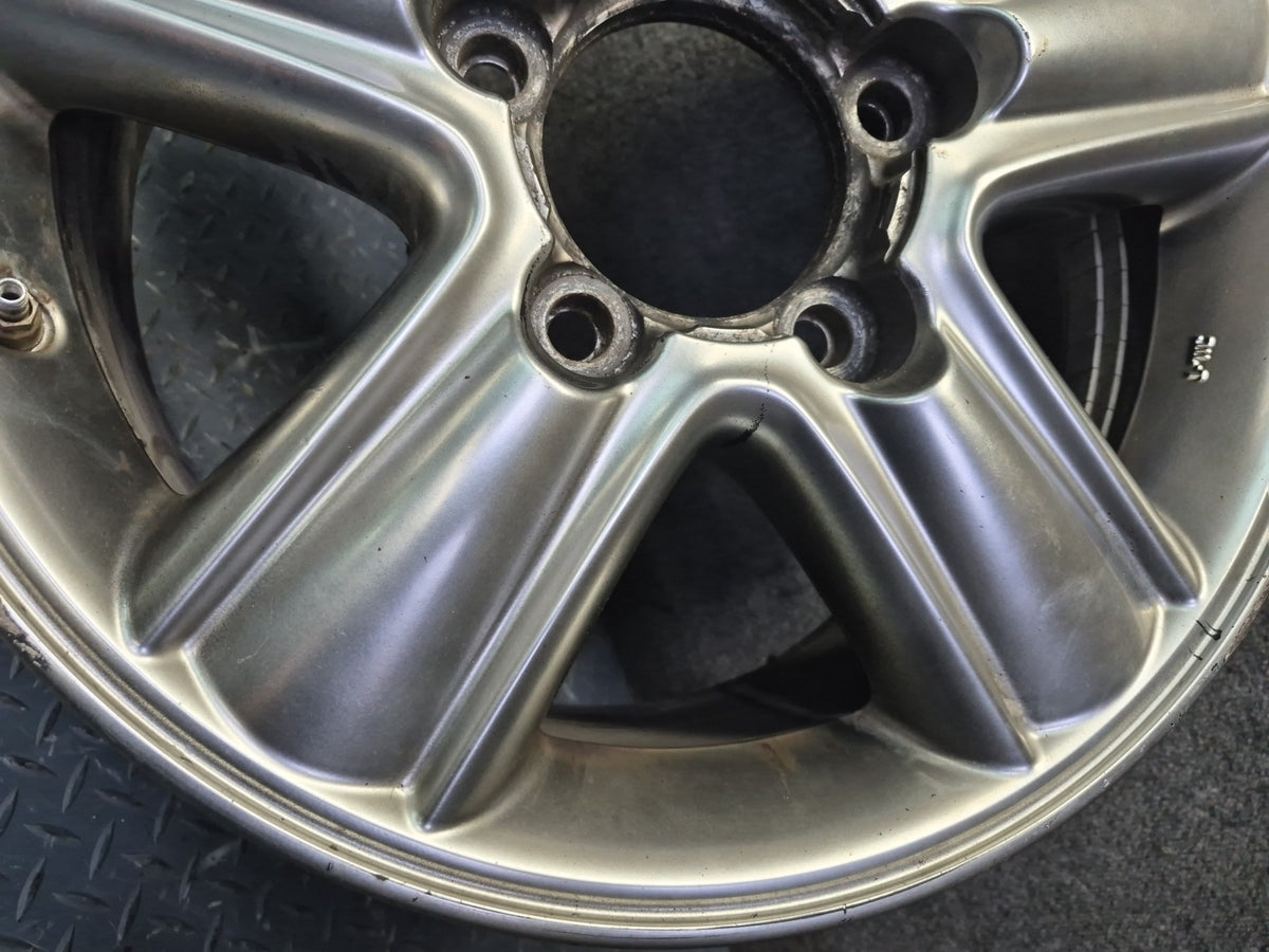 2005-2007 Lexus UZJ100L LX470 Factory 18" R18 Alloy Wheel Rim 18x8J ET60