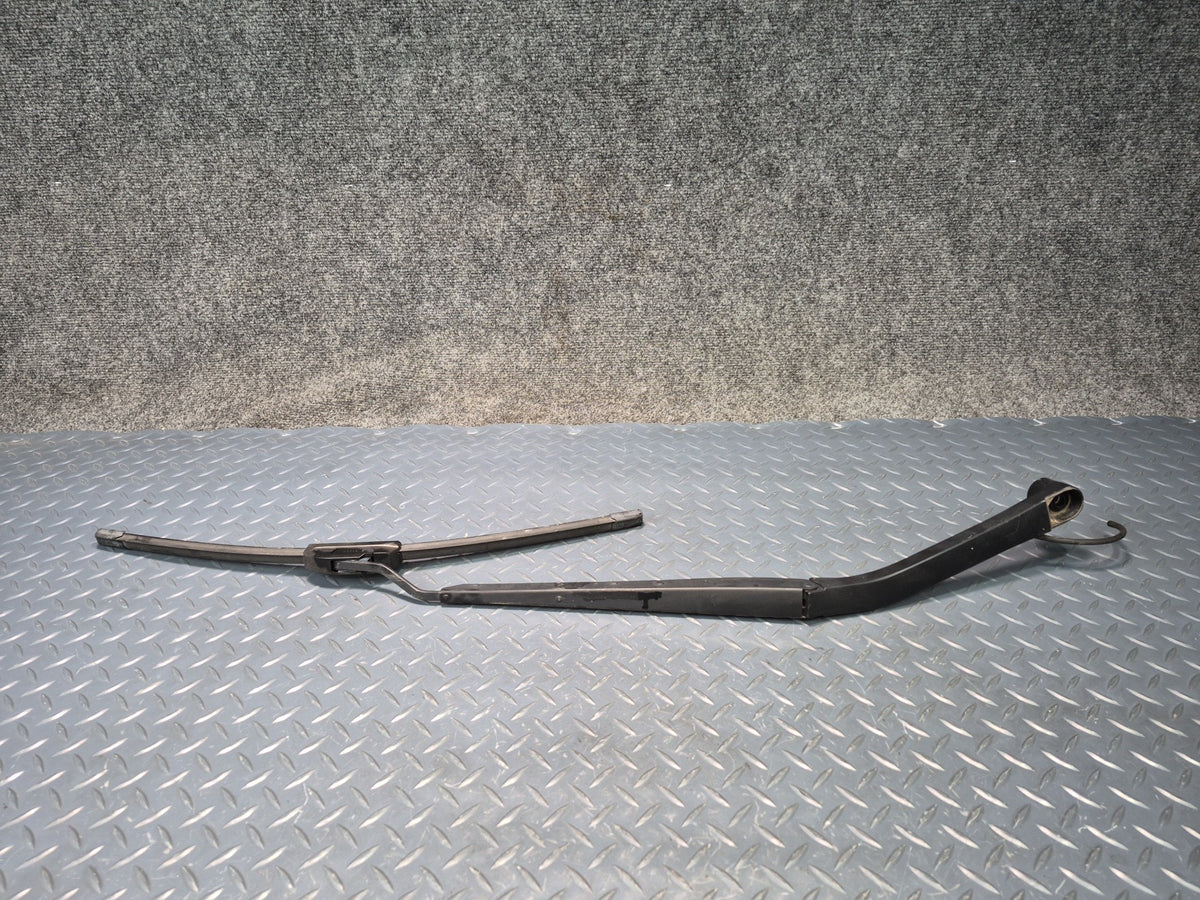 05-13 Chevrolet Corvette C6 Set of 2 Front Left & Right Windshield Wiper Arm OEM