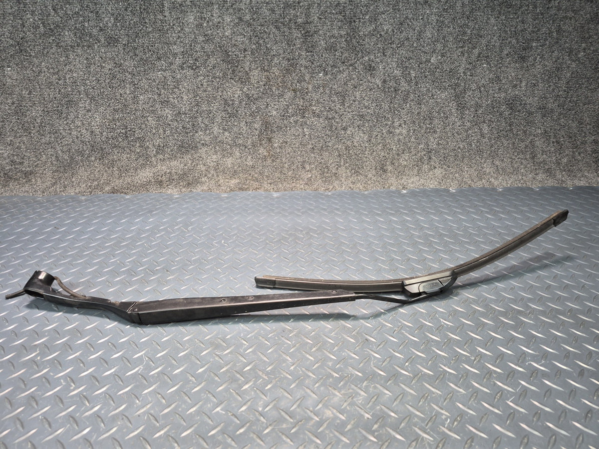05-13 Chevrolet Corvette C6 Set of 2 Front Left & Right Windshield Wiper Arm OEM