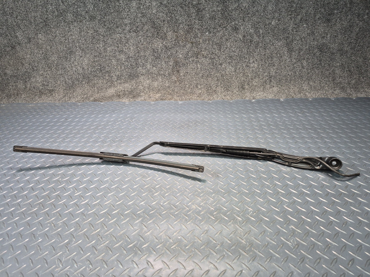 05-13 Chevrolet Corvette C6 Set of 2 Front Left & Right Windshield Wiper Arm OEM