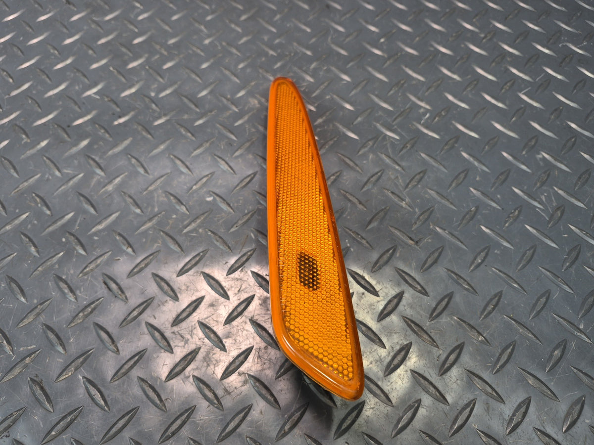 05-13 Chevrolet Corvette C6 Front Left Marker Light Lamp 10316651 Damaged
