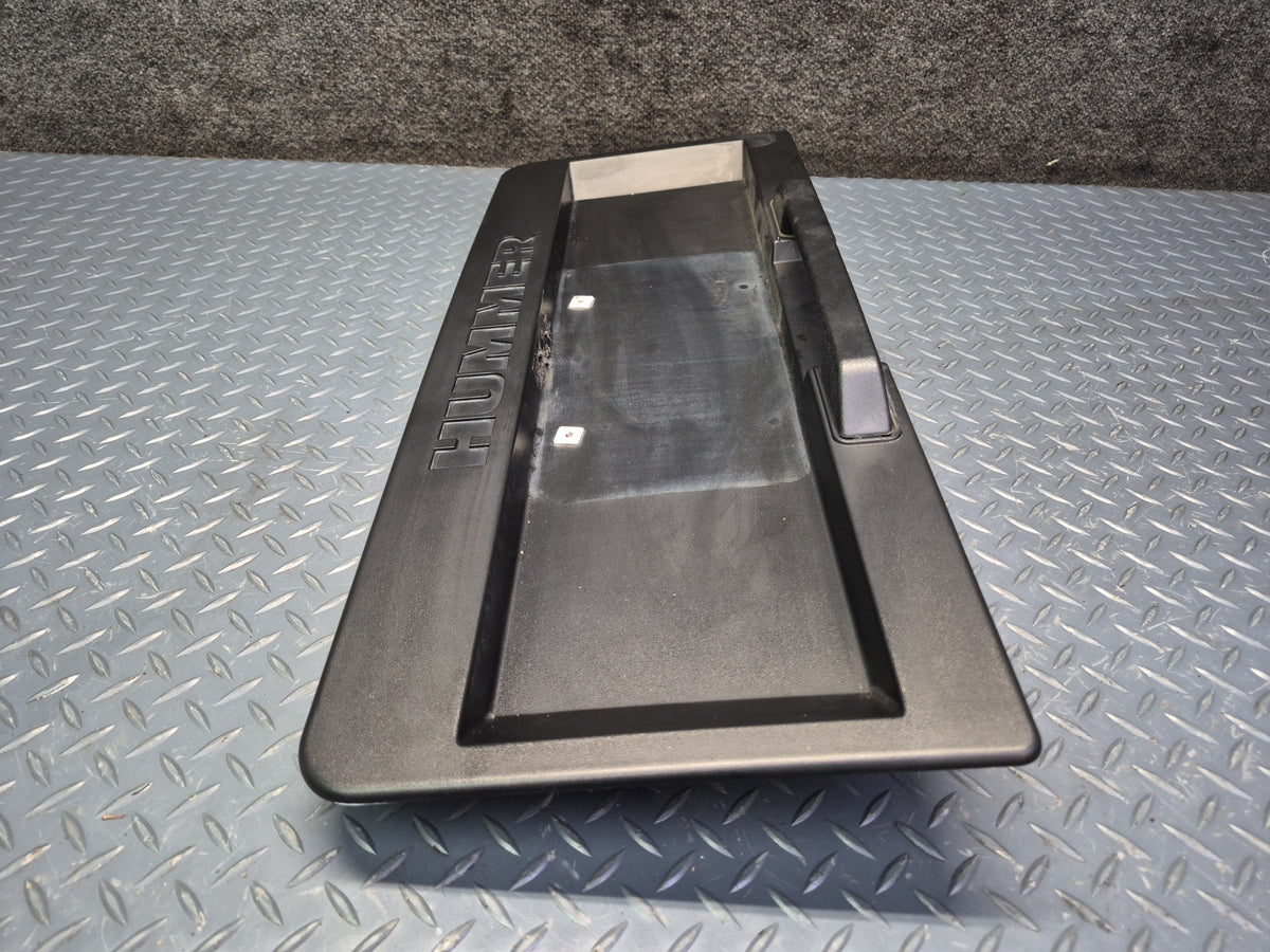 2006-2009 Hummer H2 Rear Trunk Lid Liftgate License Plate Panel W/ Handle