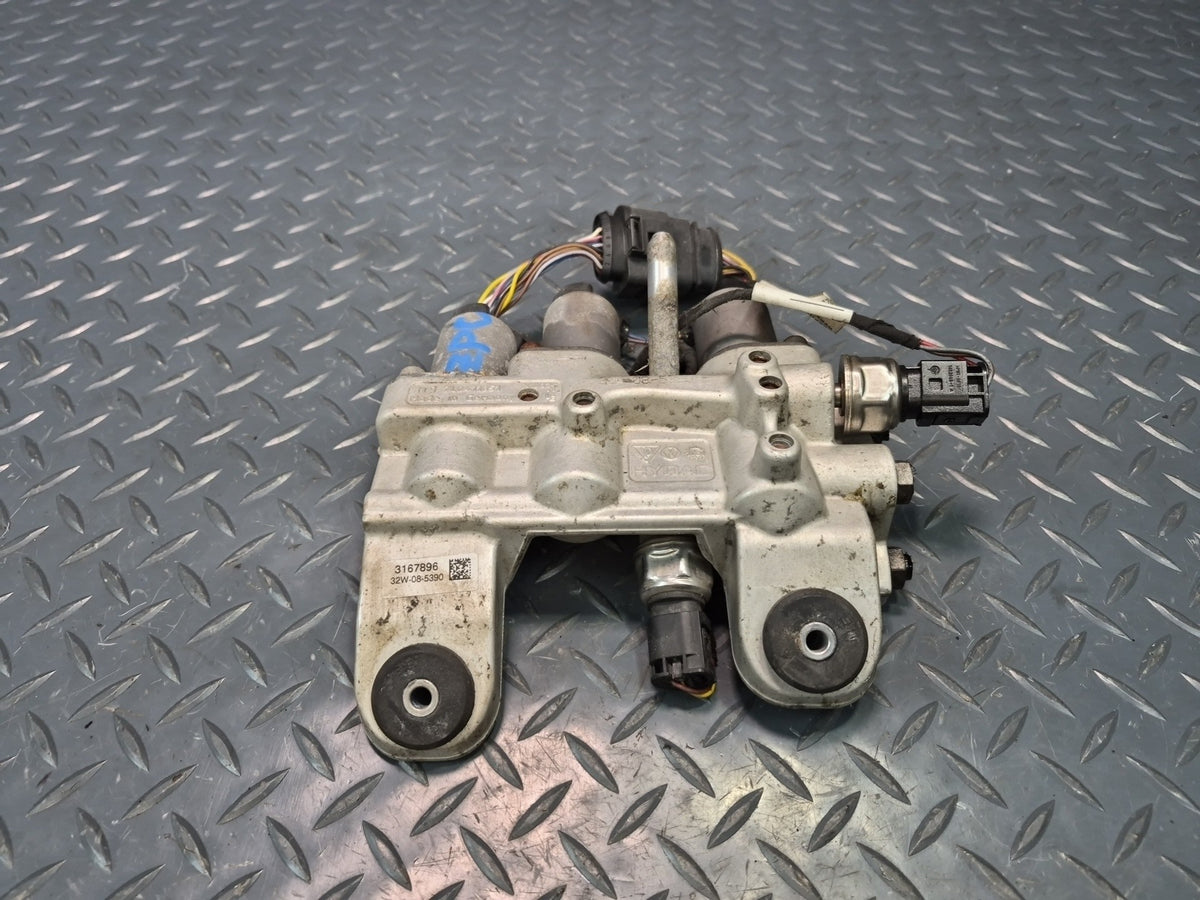 08-10 Porsche Cayenne 957 Front Air Suspension Hydraulic Valve Block 7L0411851