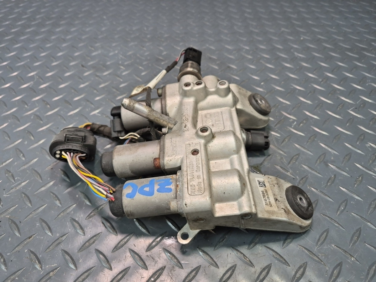 08-10 Porsche Cayenne 957 Front Air Suspension Hydraulic Valve Block 7L0411851