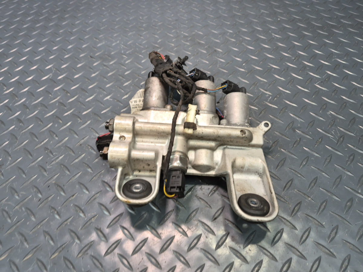 08-10 Porsche Cayenne 957 Front Air Suspension Hydraulic Valve Block 7L0411851