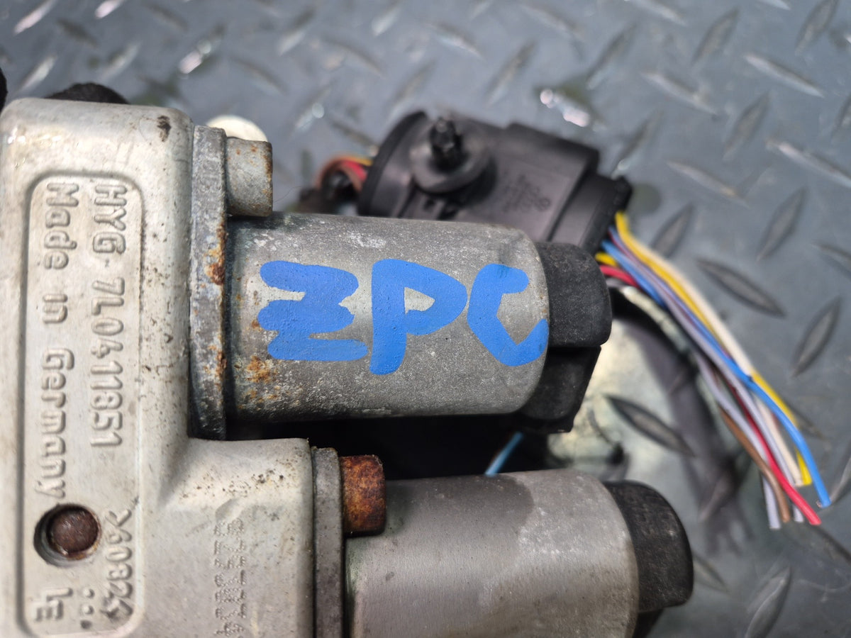 08-10 Porsche Cayenne 957 Front Air Suspension Hydraulic Valve Block 7L0411851