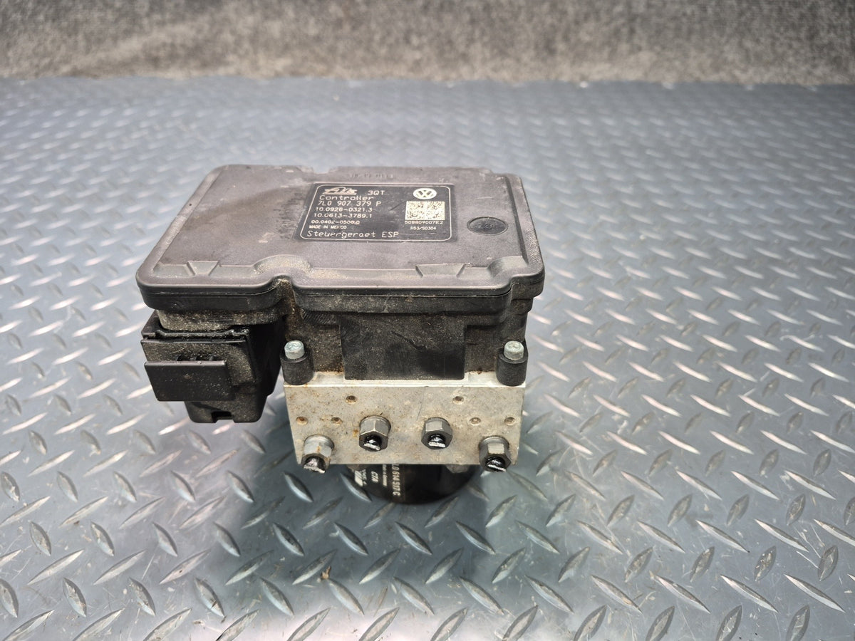 2008-2010 Porsche Cayenne 957 Anti Lock Brake ABS Pump Module 7L0614517C