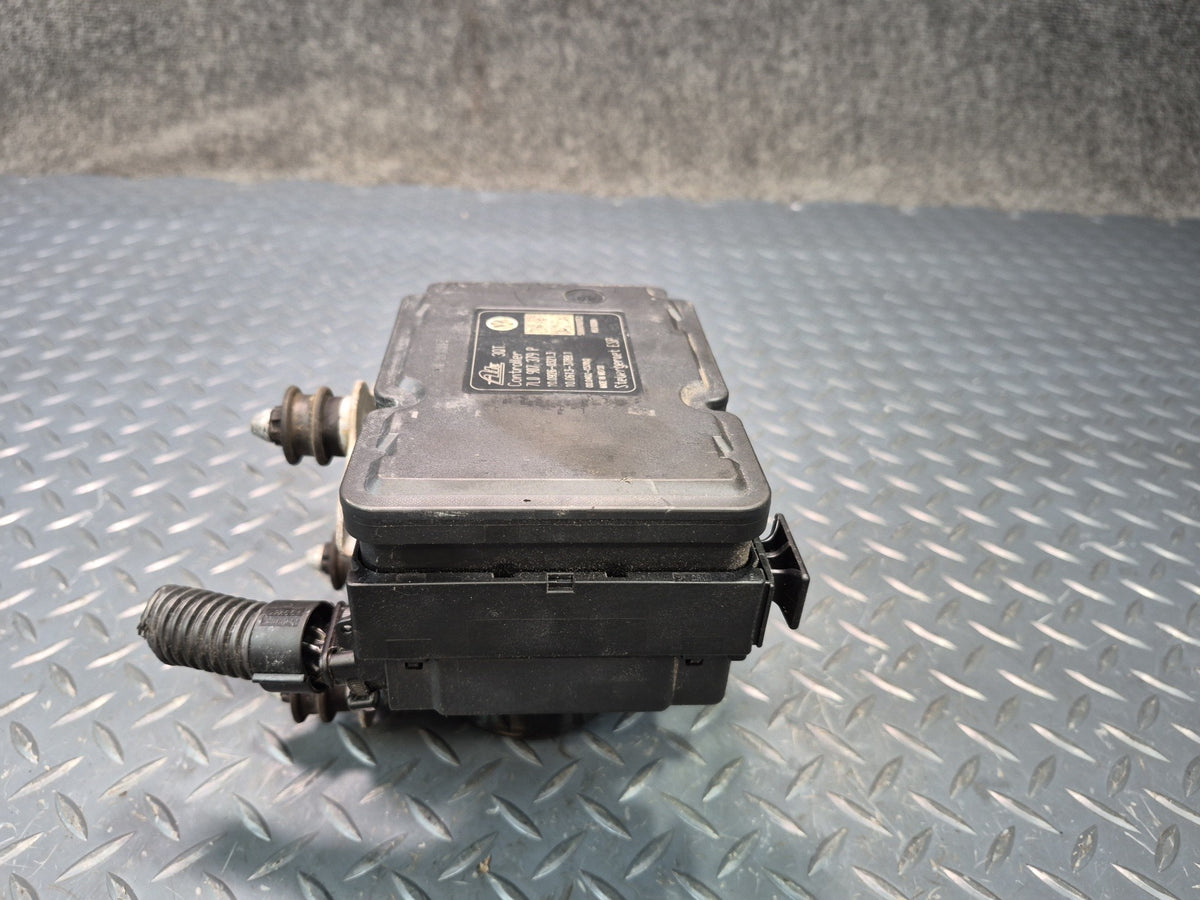 2008-2010 Porsche Cayenne 957 Anti Lock Brake ABS Pump Module 7L0614517C
