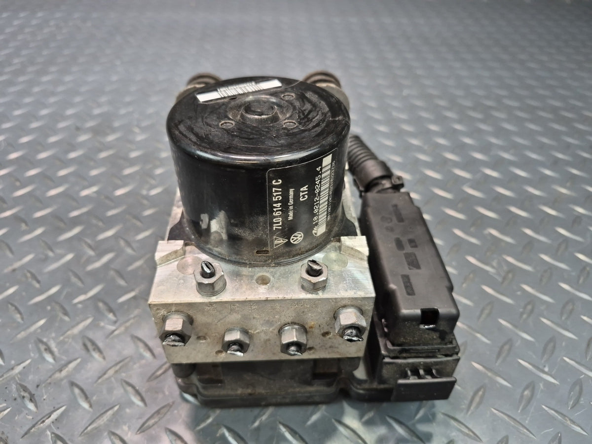 2008-2010 Porsche Cayenne 957 Anti Lock Brake ABS Pump Module 7L0614517C