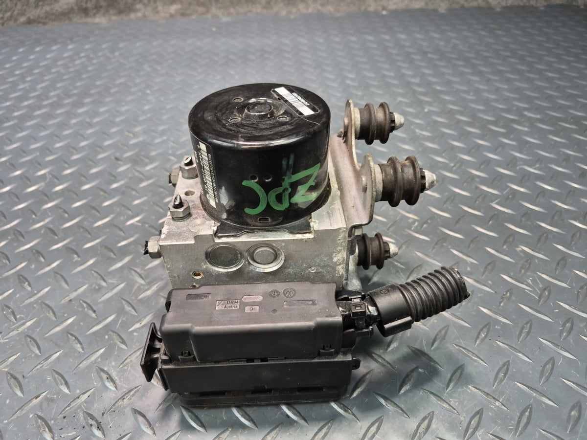 2008-2010 Porsche Cayenne 957 Anti Lock Brake ABS Pump Module 7L0614517C