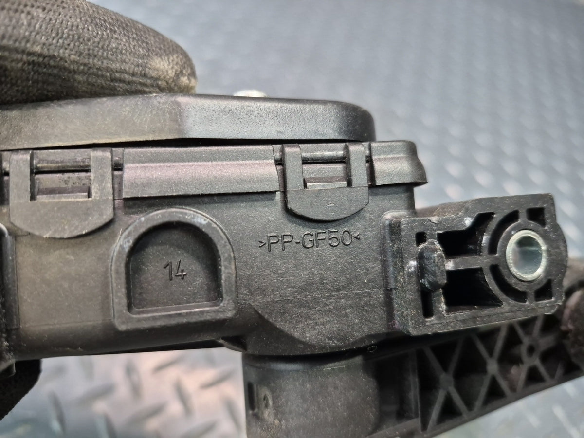 2003-2010 Porsche Cayenne 957 Gas Acceleration Pedal 7L0723507D
