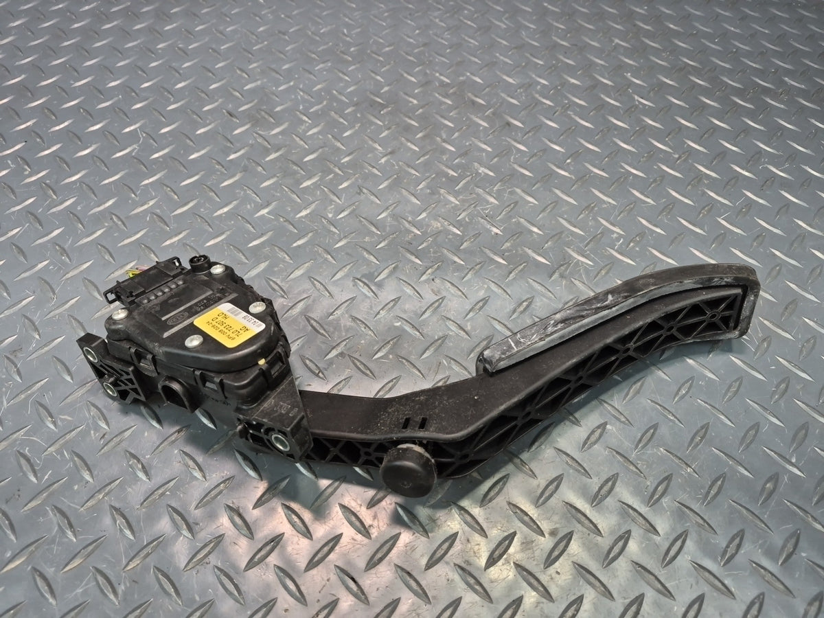 2003-2010 Porsche Cayenne 957 Gas Acceleration Pedal 7L0723507D
