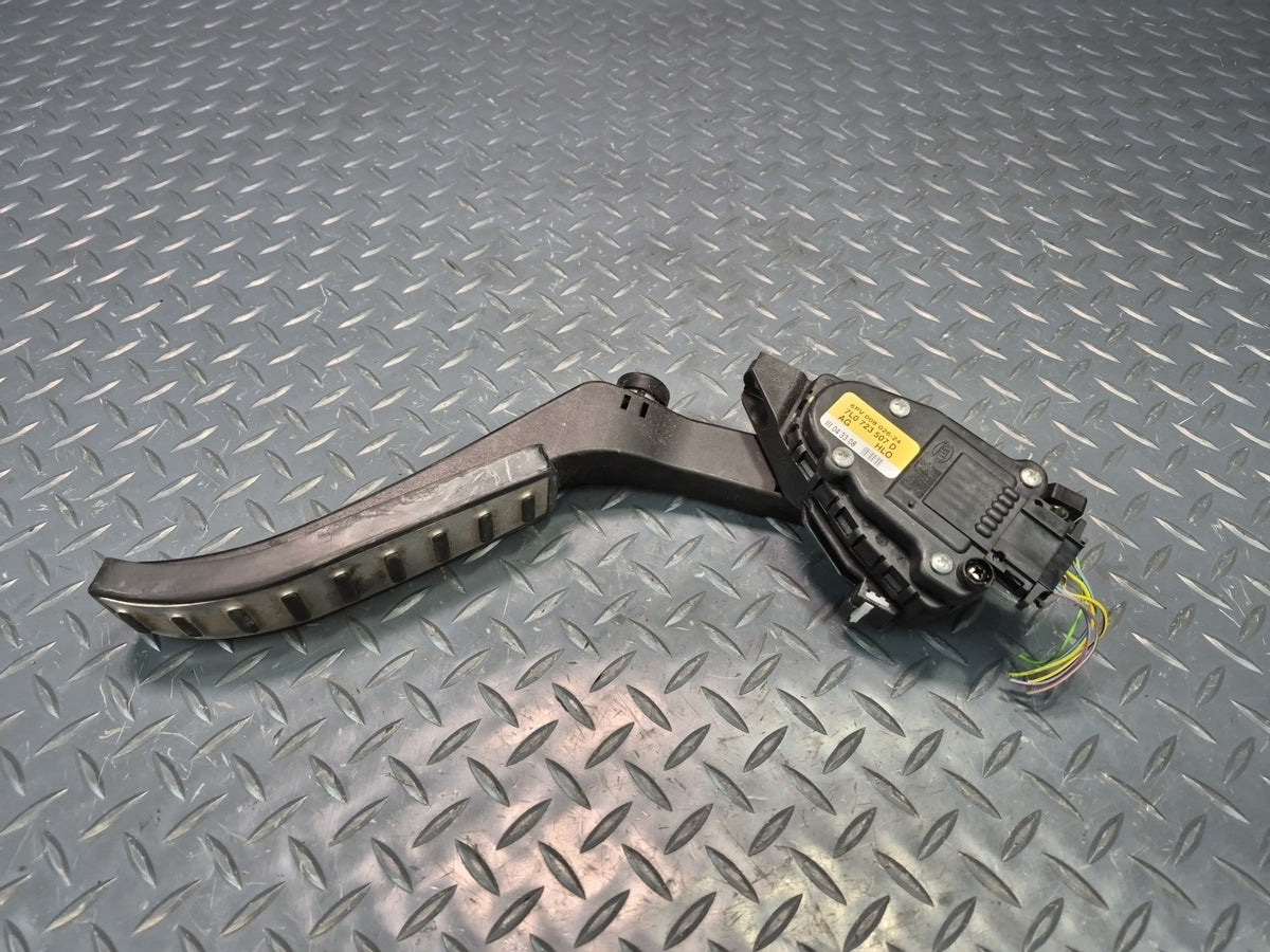 2003-2010 Porsche Cayenne 957 Gas Acceleration Pedal 7L0723507D