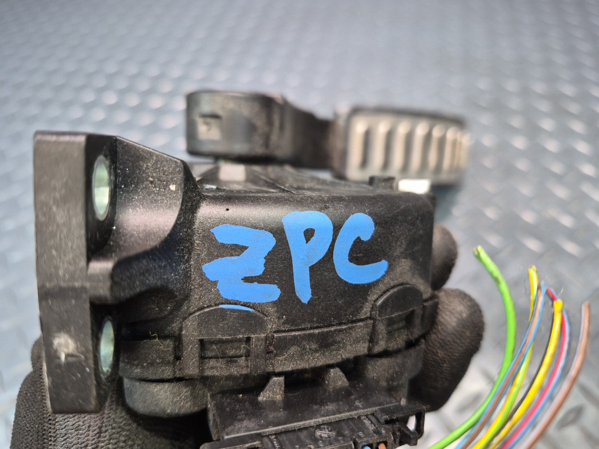 2003-2010 Porsche Cayenne 957 Gas Acceleration Pedal 7L0723507D