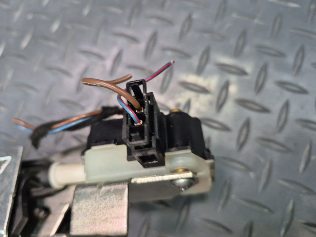 2003-2010 Porsche Cayenne 957 Rear Trunk Window Lock Latch Actuator 7L0827506E