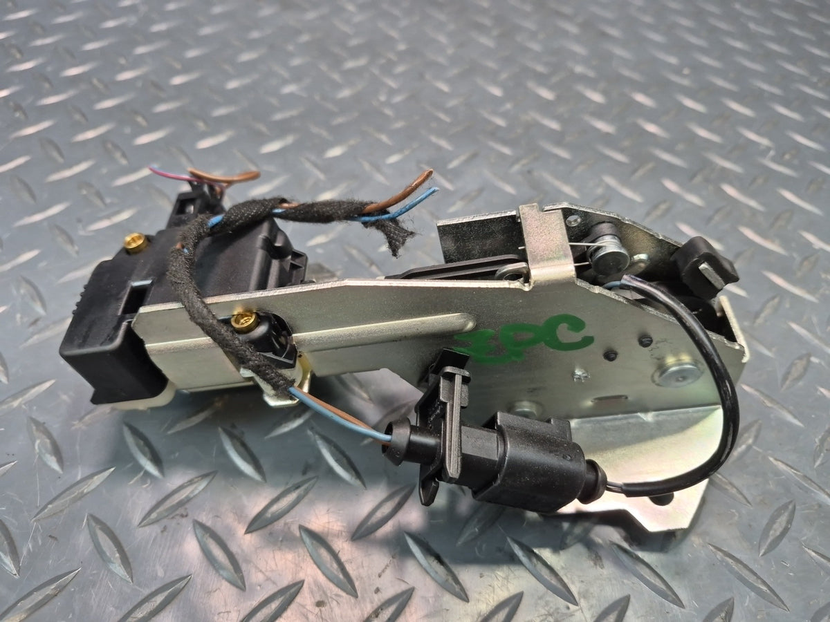 2003-2010 Porsche Cayenne 957 Rear Trunk Window Lock Latch Actuator 7L0827506E