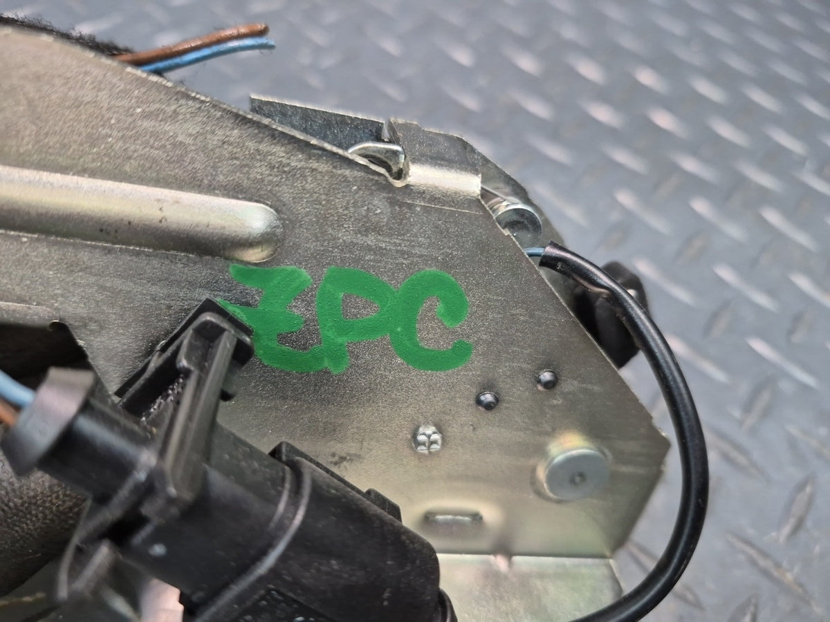 2003-2010 Porsche Cayenne 957 Rear Trunk Window Lock Latch Actuator 7L0827506E