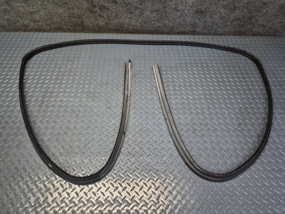 2003-2009 Hummer H2 Rear Trunk Tailgate Lift Gate Weather Strip Rubber Seal