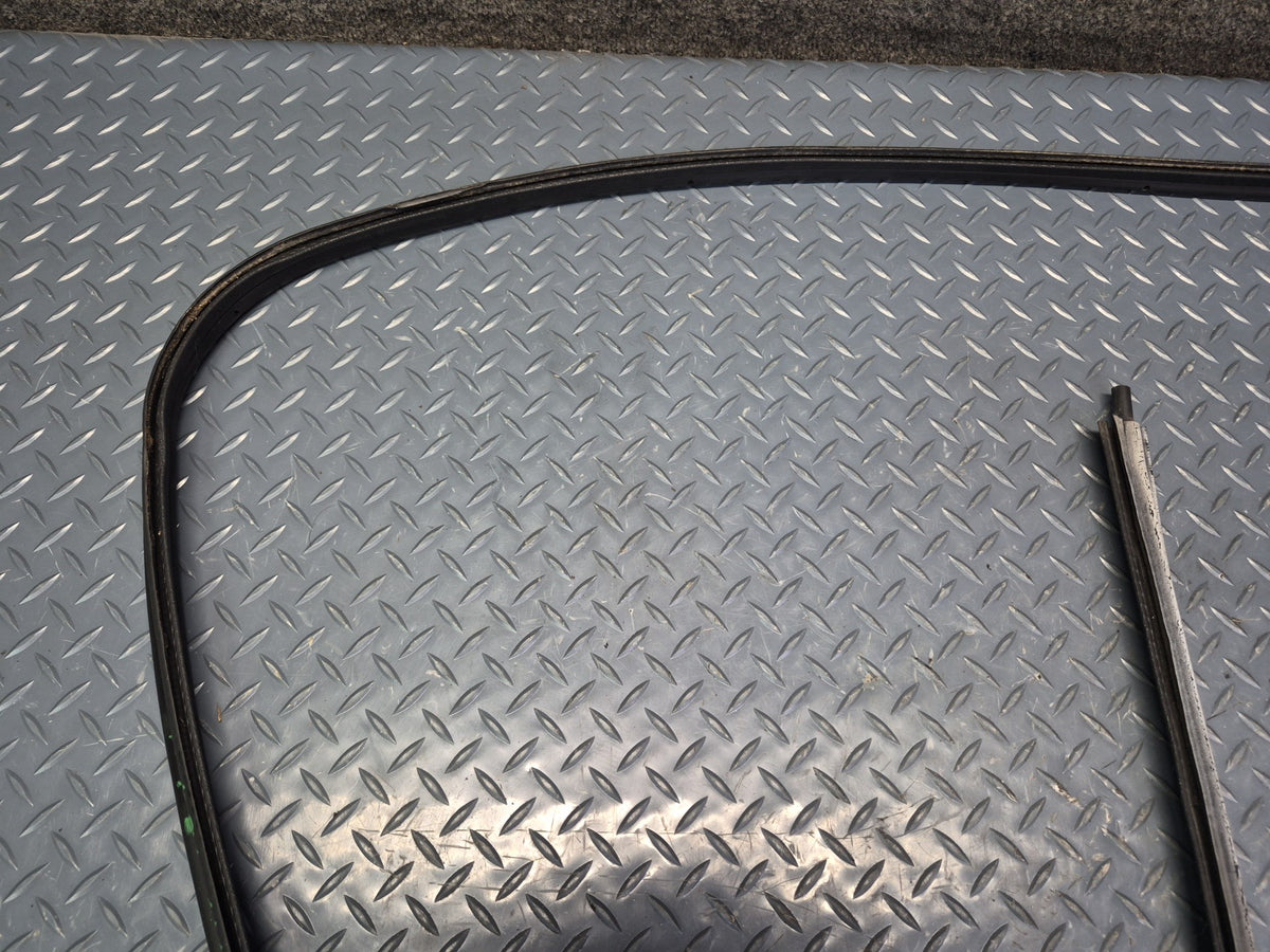 2003-2009 Hummer H2 Rear Trunk Tailgate Lift Gate Weather Strip Rubber Seal