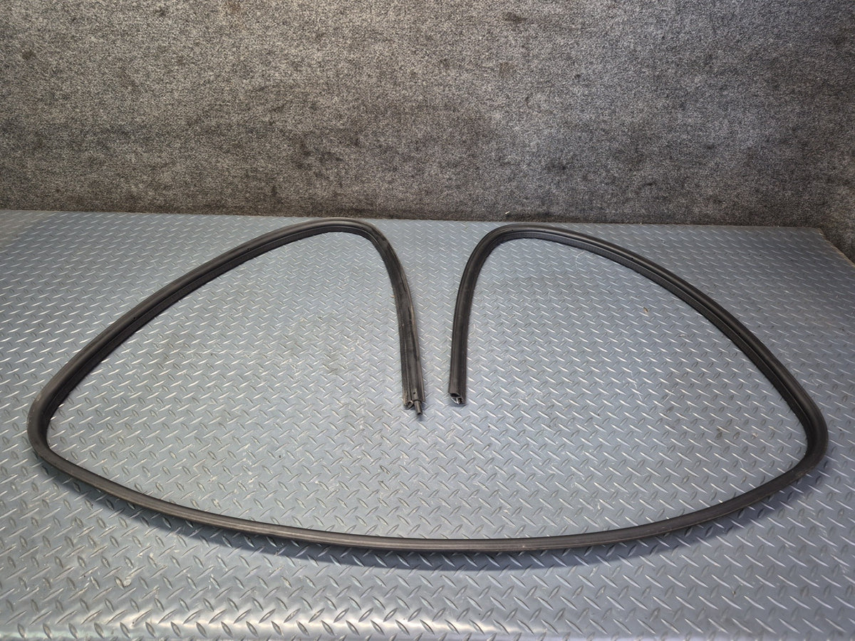 2003-2009 Hummer H2 Rear Trunk Tailgate Lift Gate Weather Strip Rubber Seal