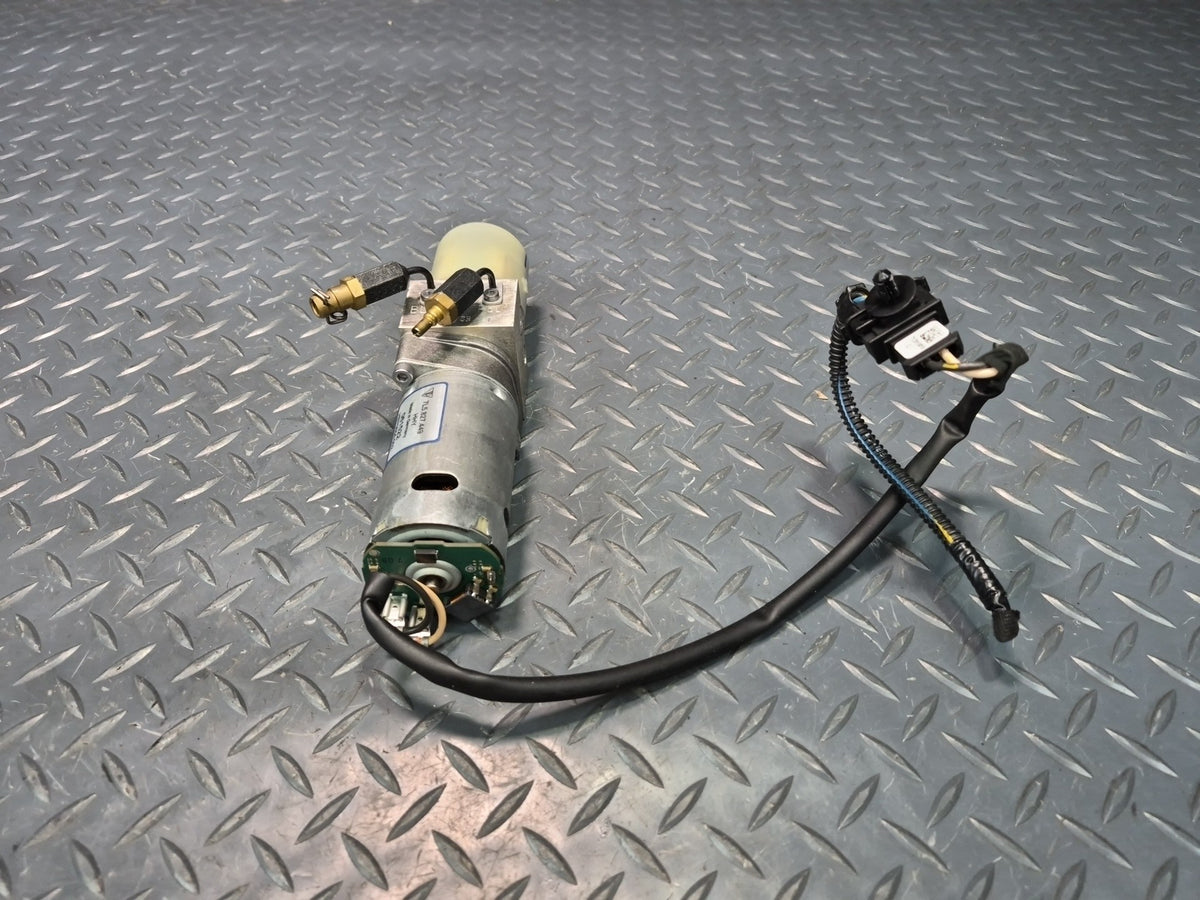 2003-2010 Porsche Cayenne 957 Rear Trunk Lid Tailgate Hydraulic Pump Motor Foam