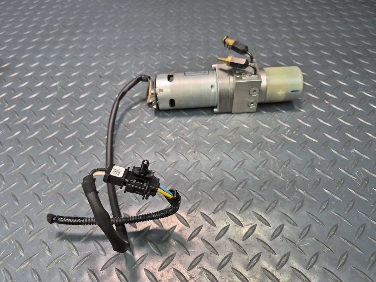 2003-2010 Porsche Cayenne 957 Rear Trunk Lid Tailgate Hydraulic Pump Motor Foam