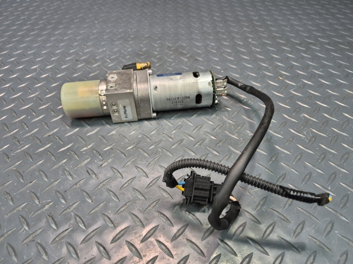 2003-2010 Porsche Cayenne 957 Rear Trunk Lid Tailgate Hydraulic Pump Motor Foam