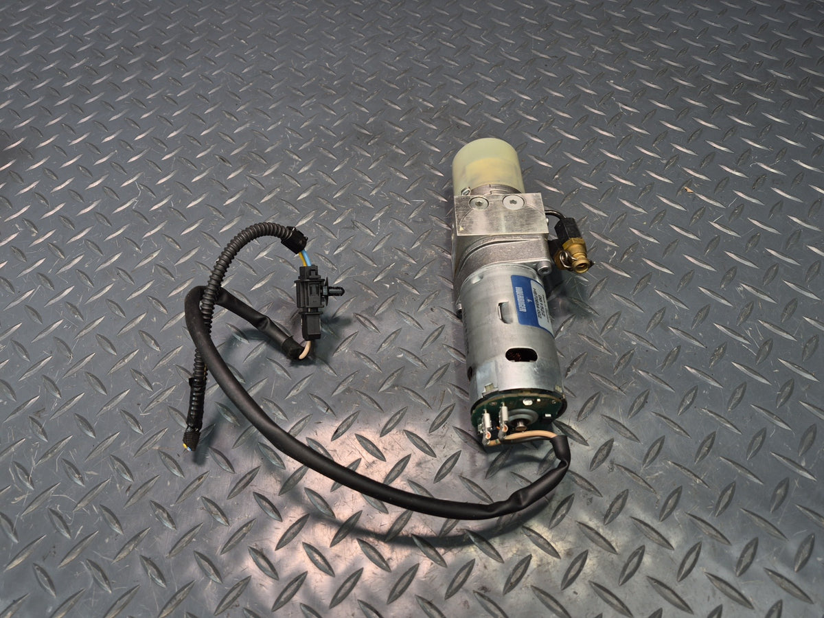 2003-2010 Porsche Cayenne 957 Rear Trunk Lid Tailgate Hydraulic Pump Motor Foam