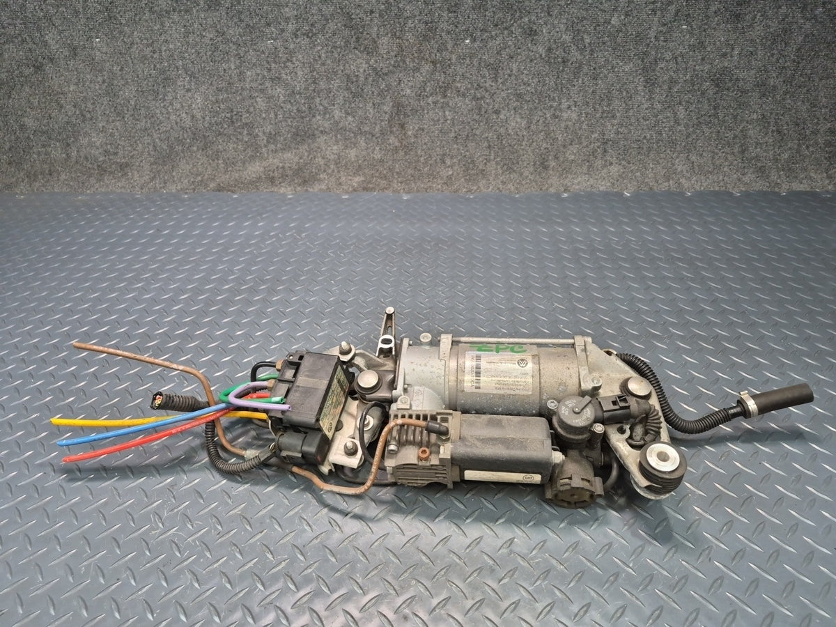 2008-2010 Porsche Cayenne 957 Air Suspension Compressor Pump 95535890105